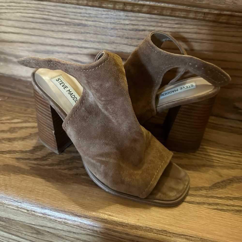 Steve Madden | suede brown pump sandals